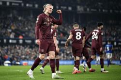 开云体育官方网站-曼城客场逆袭，英超争冠形势逆转