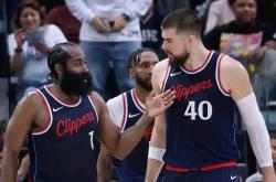 开云体育下载-关于快船碾压雄鹿B队，西蒙斯制霸全场的信息