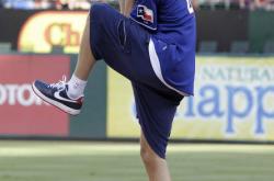 开云体育平台APP-一场经典之战！棒球点燃球迷热情的简单介绍