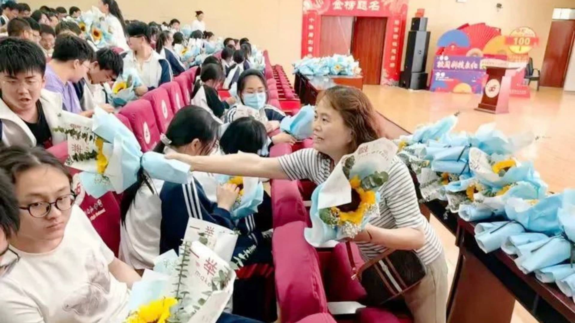 爱沙尼亚队梦想成真，夺魁