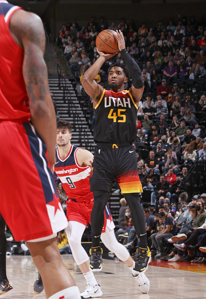 包含快船完胜奇才,戈贝尔送出助攻的词条 包含快船完胜奇才,戈贝尔送出助攻的词条