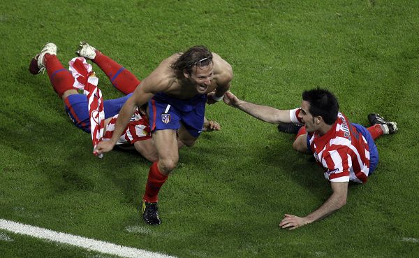 关于乌拉圭鏖战英格兰,阿奎罗制霸全场的信息 关于乌拉圭鏖战英格兰,阿奎罗制霸全场的信息